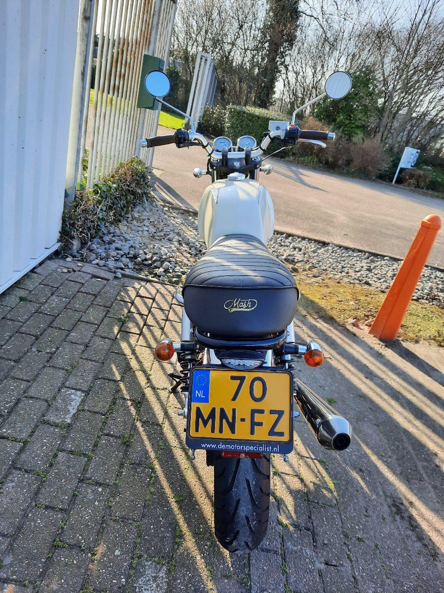 Mash Brown Seven 125cc uit 2019, als nieuw