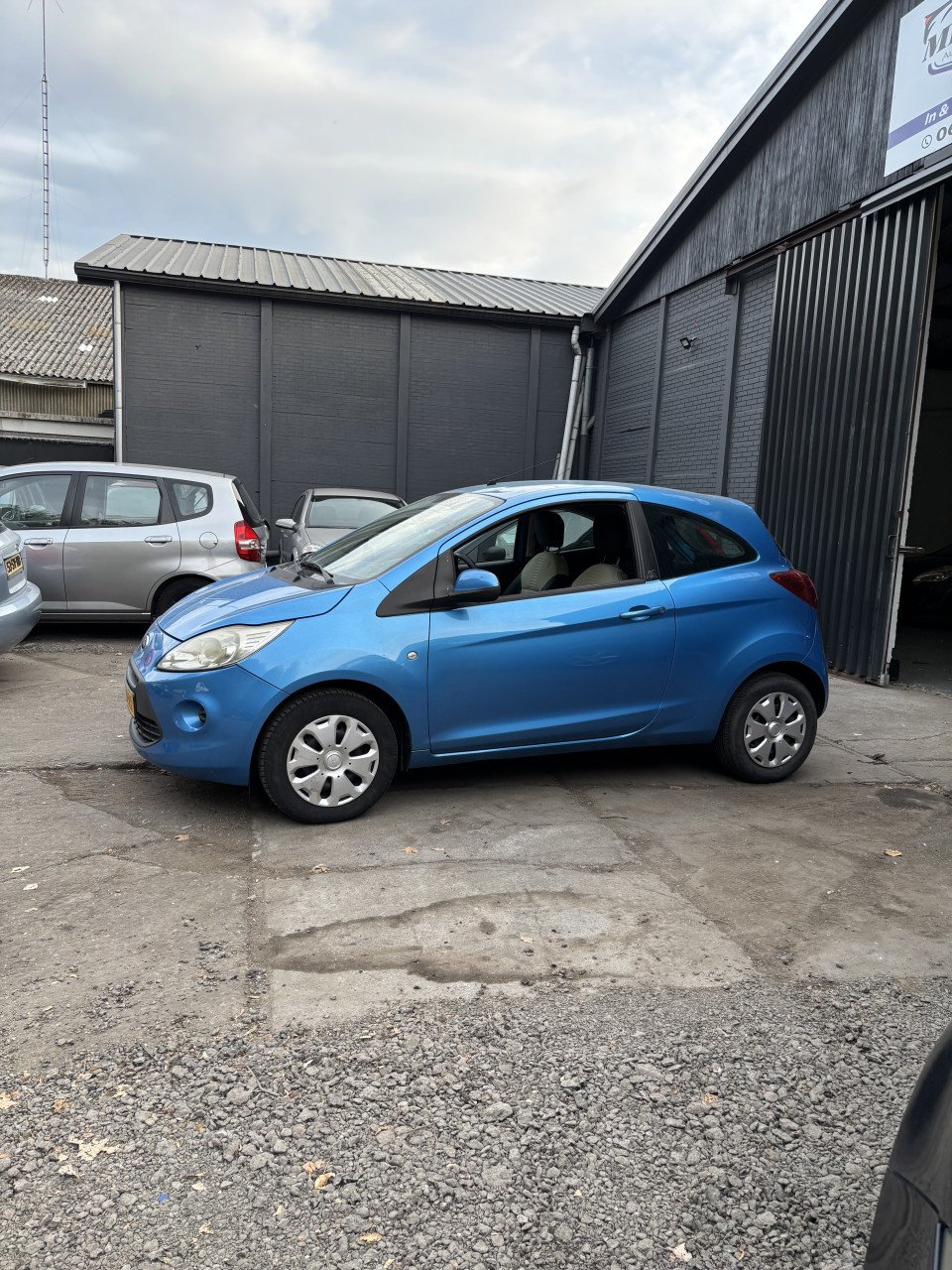 Ford ka met weinig kilometers !