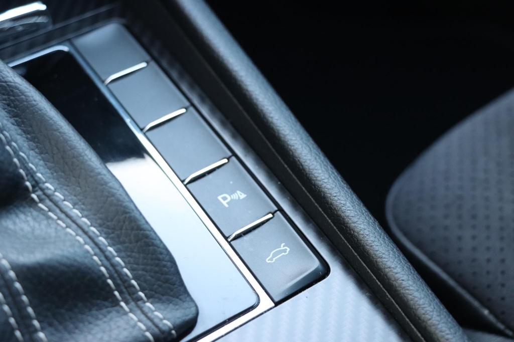 Skoda Superb combi 1.4 tsi iv sportline business 218pk dsg6