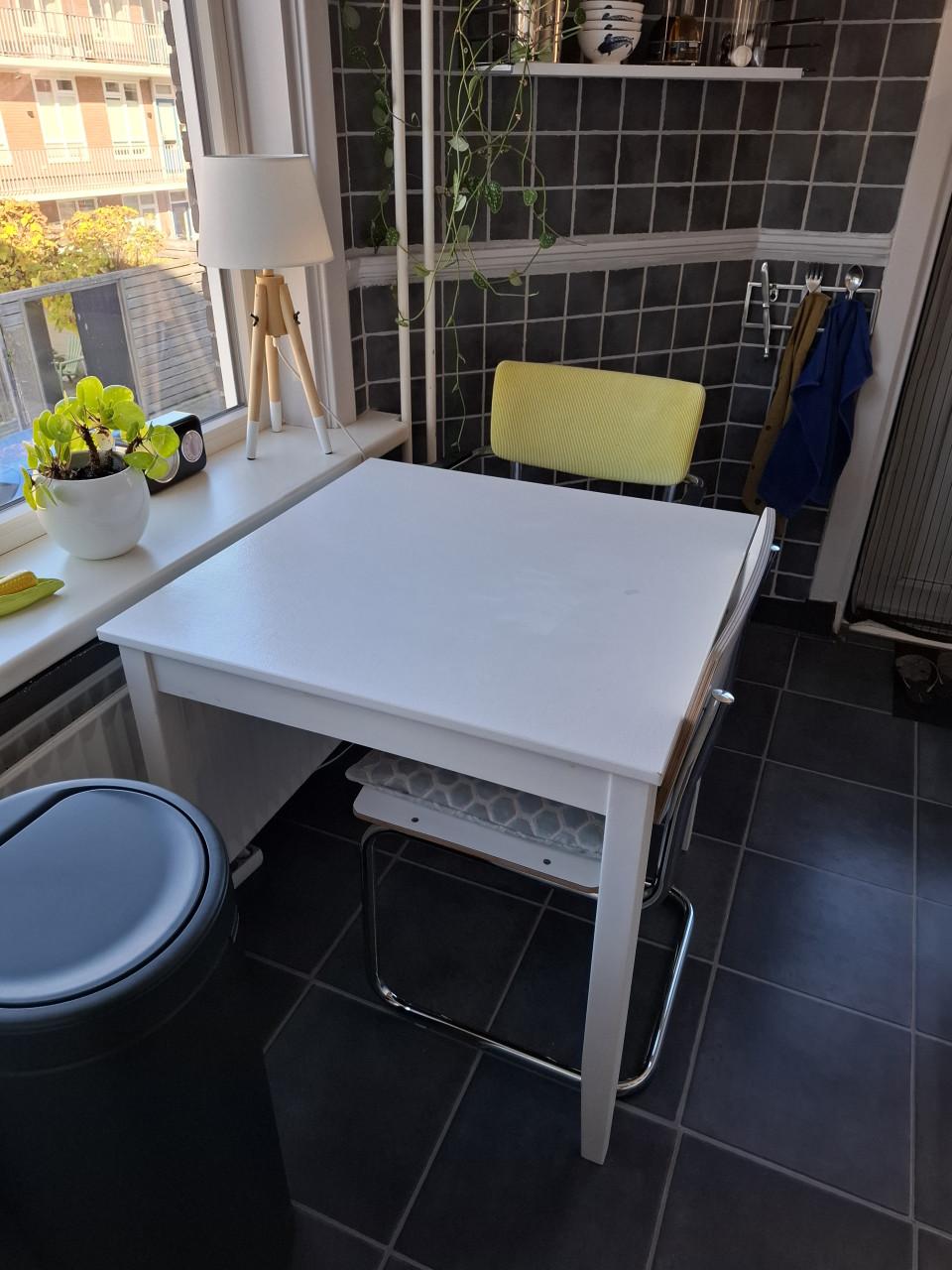 Tafel met stoel