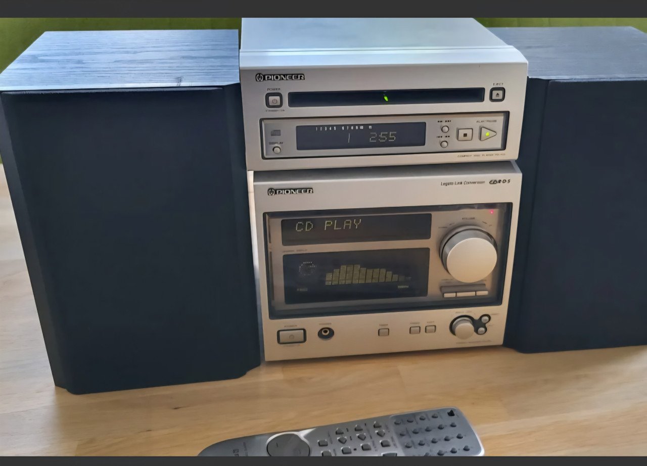 Pioneer Stereo set met afstandsbediening. Werkt nog prima.