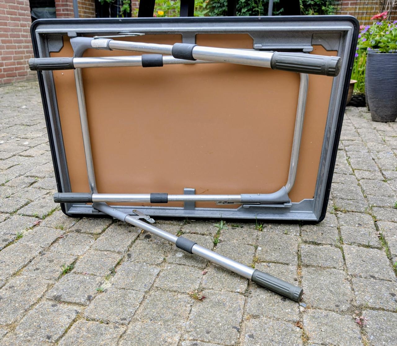 Camping tafel