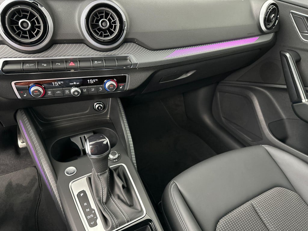 Audi Q2 s edition 35 tfsi 110 kw / 150 pk hatchback 7 vers
