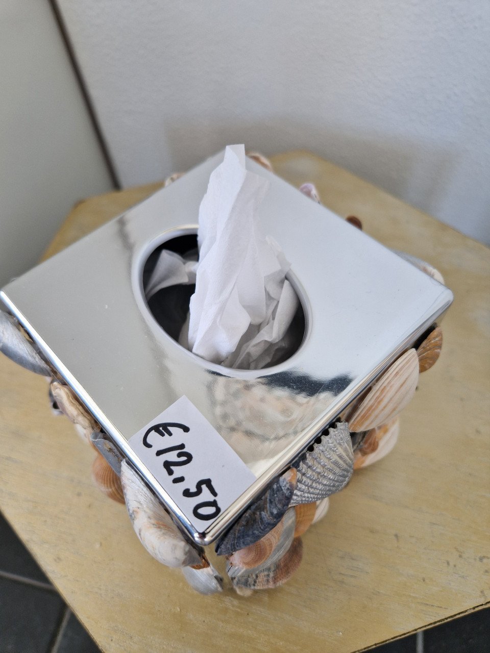 Tissue box