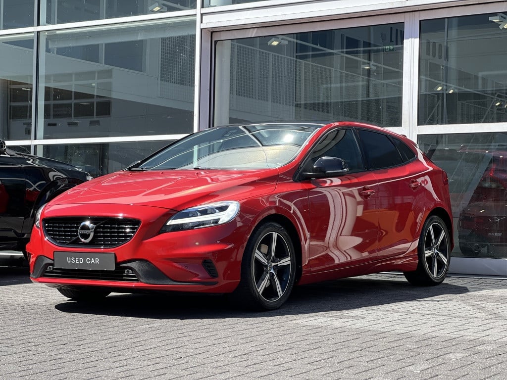 Volvo V40 t4 190pk r-design business| panodak| trekhaak| camera| leder