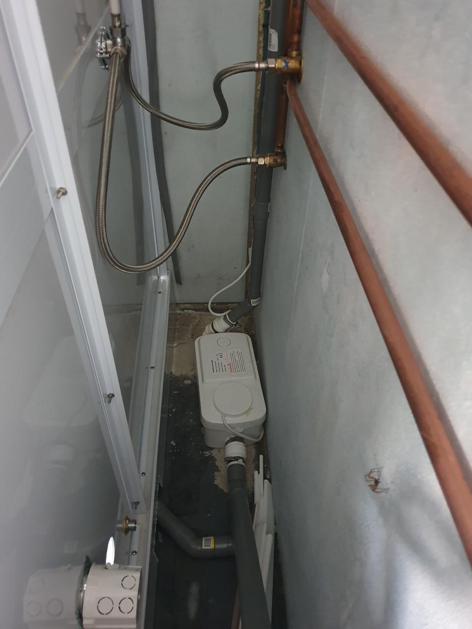 Big Move mobiele badkamer incl. vuilwater pomp FLO300 IP54