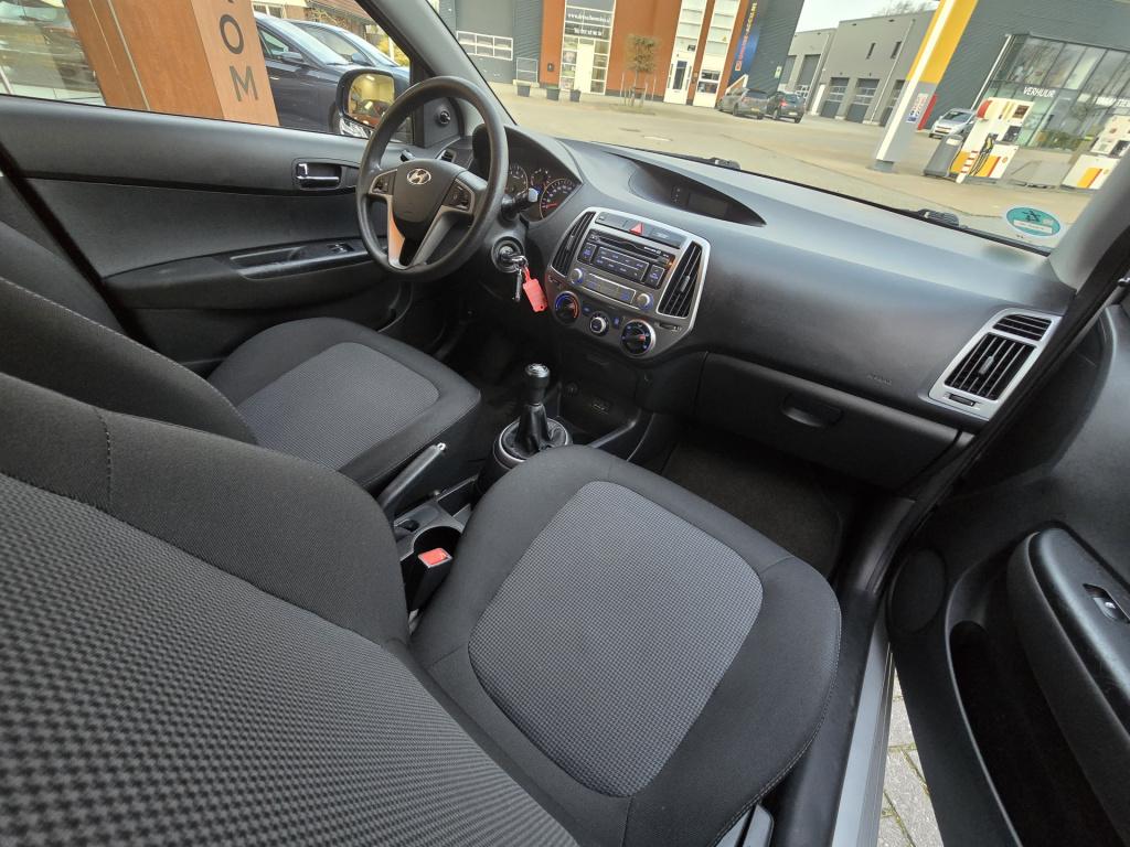 Hyundai I 20 1.2i business edition | radio | trekhaak