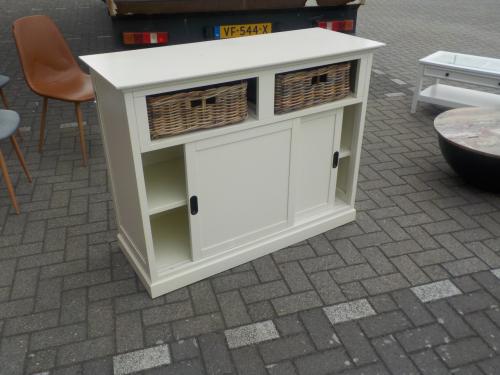 Dressoir t.v, meubel , opbergmeubel in goede staat met 2 schuifdeuren