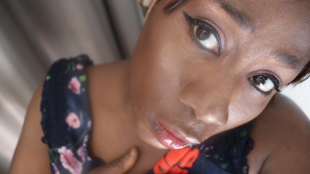 Foto Model Aangeboden