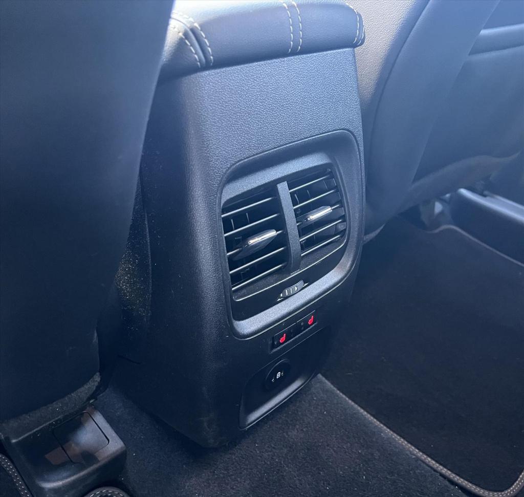 Ford Kuga 2.5 phev e-cvt 225pk vignale , trekhaak , winterpack met voorruit