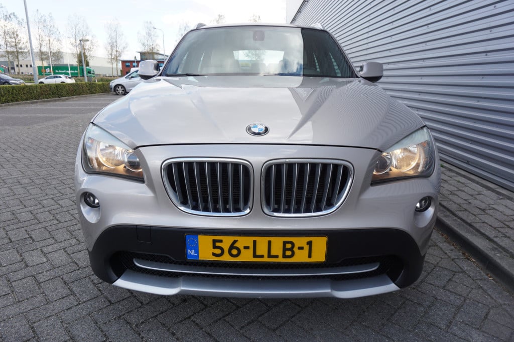 BMW X1 xdrive28i executive automaat - climate / navi / cruise / leder / ele