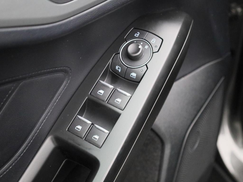 Ford Focus wagon 1.0 ecoboost hybrid titanium style | navigatie | winterpac