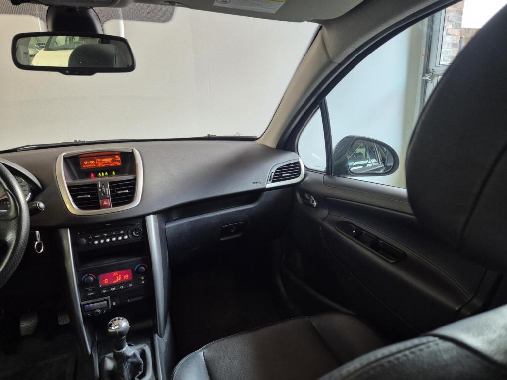 Peugeot 207 1.6 vti xs