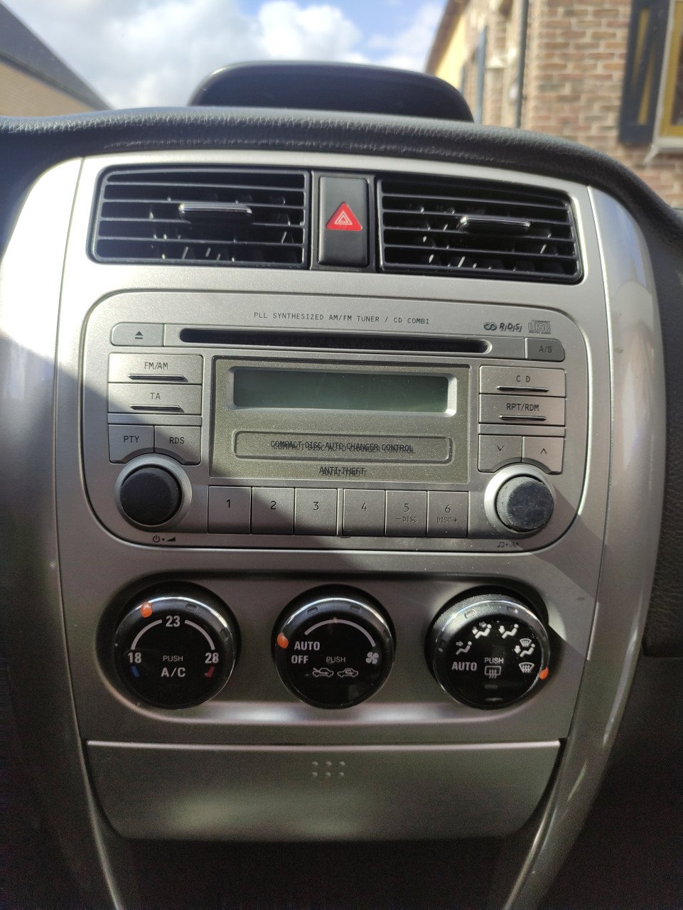 Suzuki 1.6 5deurs hatchback