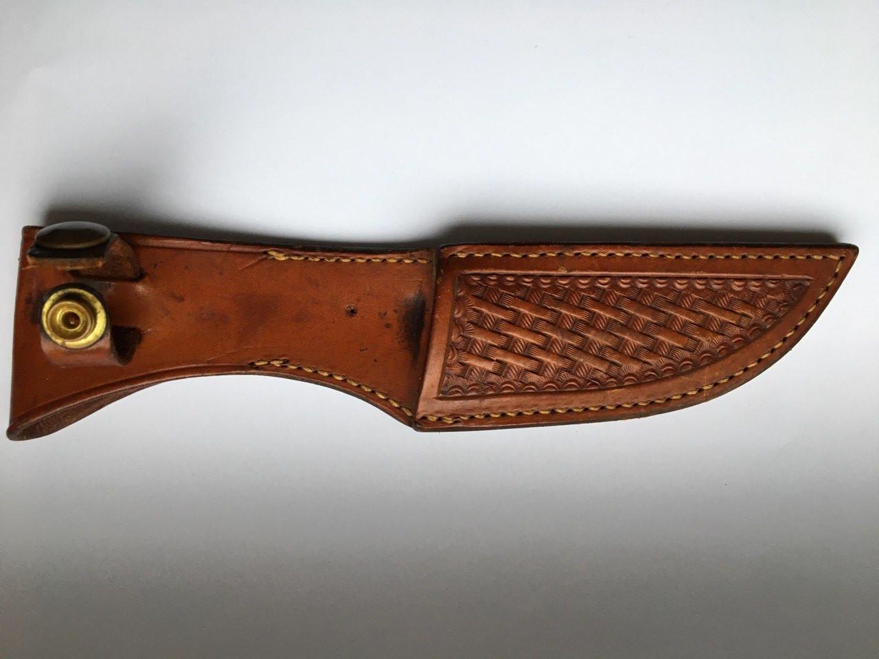 Browning mes met lederen foedraal