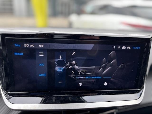 Peugeot 2008 1.2 hybrid 110pk e-dcs6 business apple carplay & android auto 