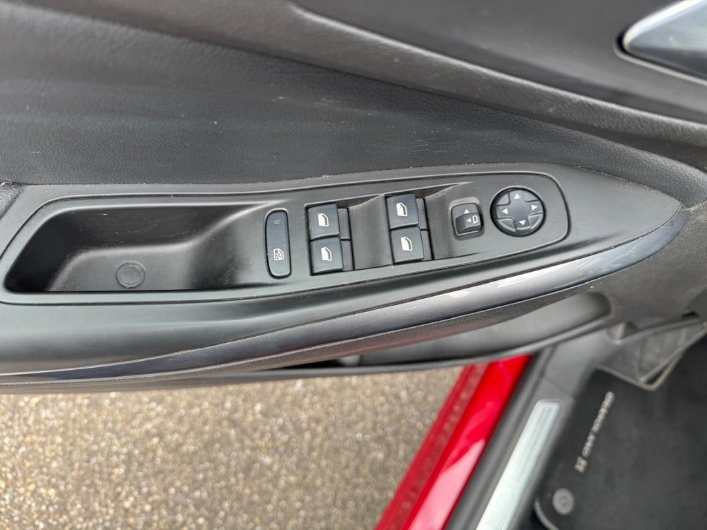 Opel Grandland X 1.2 turbo business executive