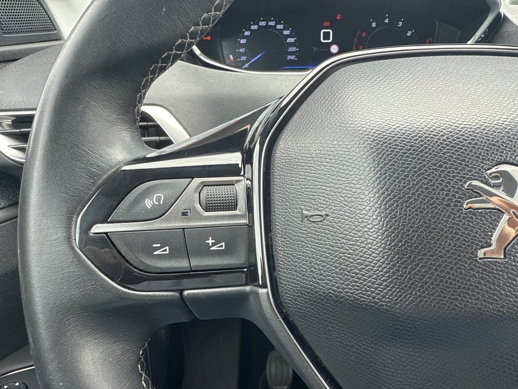 Peugeot 3008 1.2 puretech première | nl-auto | 1e eig | digi dash | camera 