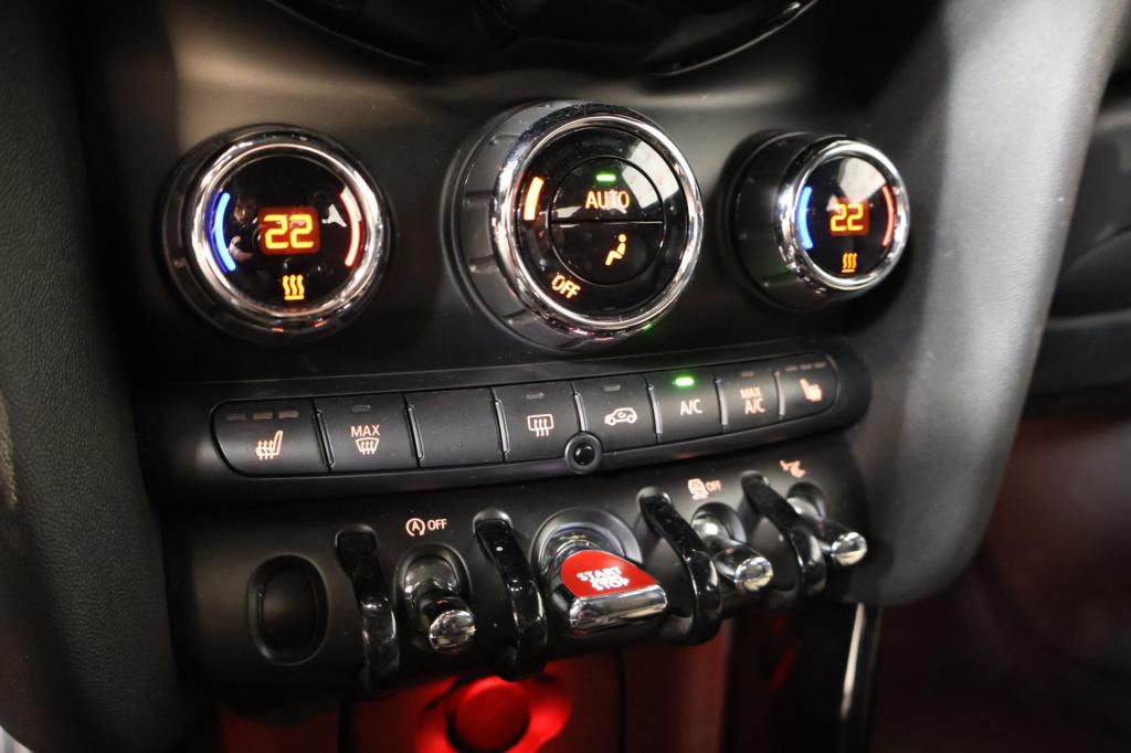 Mini Cooper 1.5 chili serious business nl auto, jcw in en exterieur, stoelv