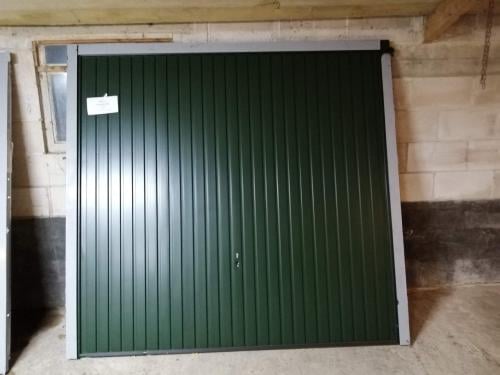 Hormann N80 garagedeur kleur  ral 6009 2250 x 2125