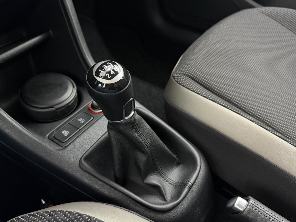 Volkswagen UP! occasion 1.0 high up! bluemotion | grijs | tweedehands volks