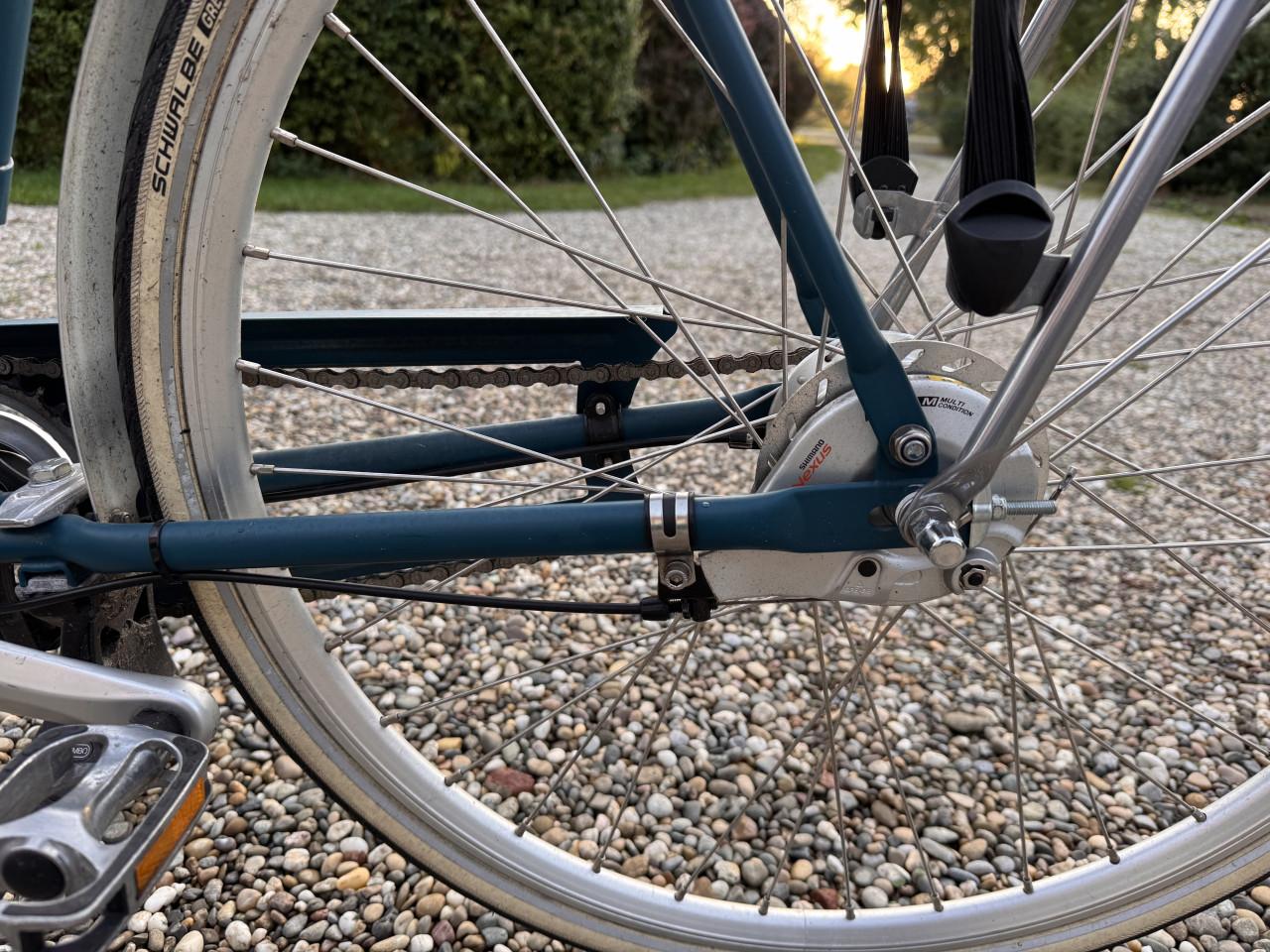 Roetz fiets met mand en 7 versnellingen