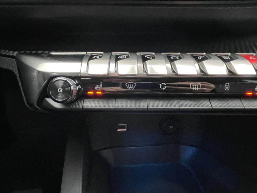 Peugeot 3008 allure 1.2-130pk automaat (eat8) apple carplay & android auto 