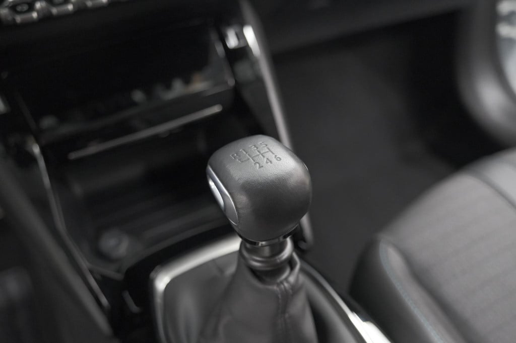 Peugeot 208 puretech 100 allure pack | camera | apple carplay | stoelverwar