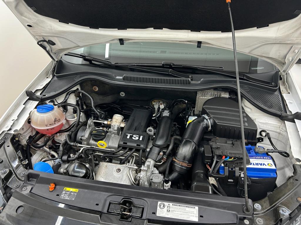 Volkswagen Polo occasion 1.2 tsi r-line edition | wit | tweedehands volkswa