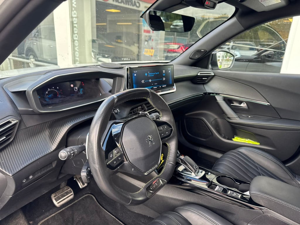 Peugeot 2008 1.2 puretech gt-line