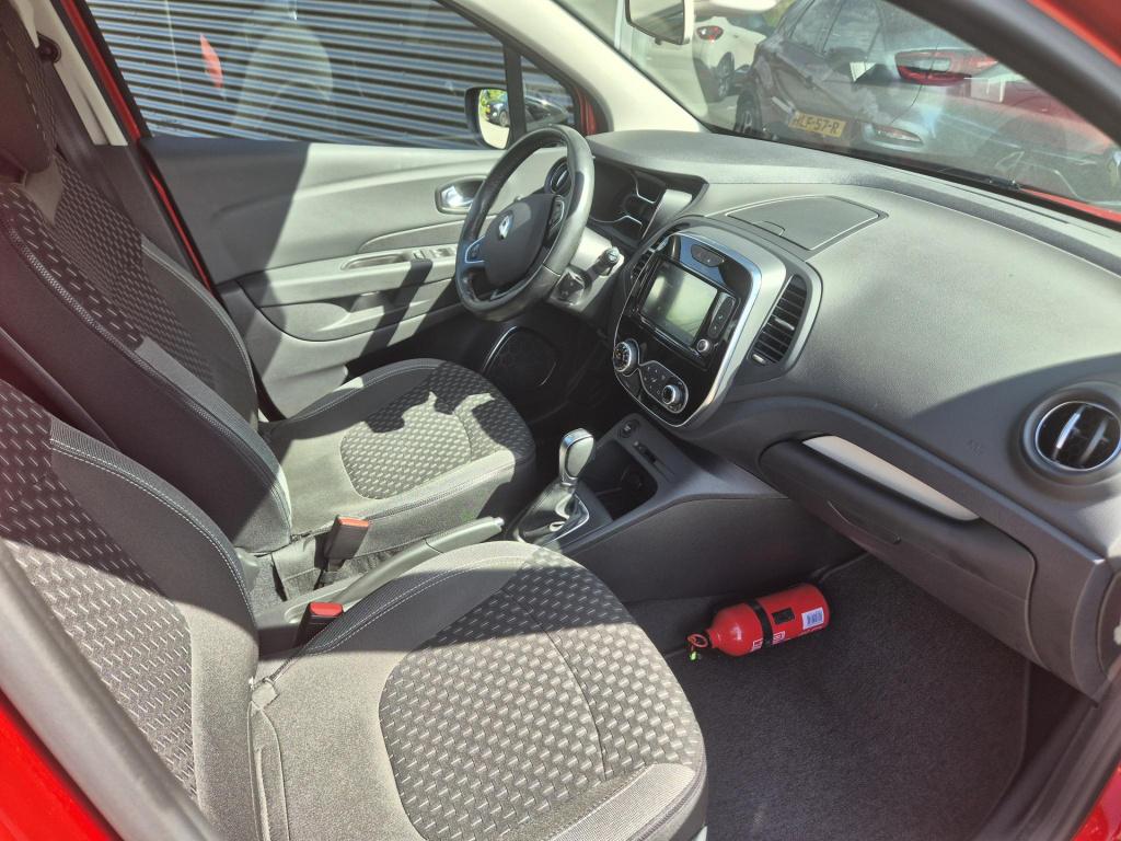 Renault Captur tce 120 edc automaat intens camera, trekhaak, navigatie