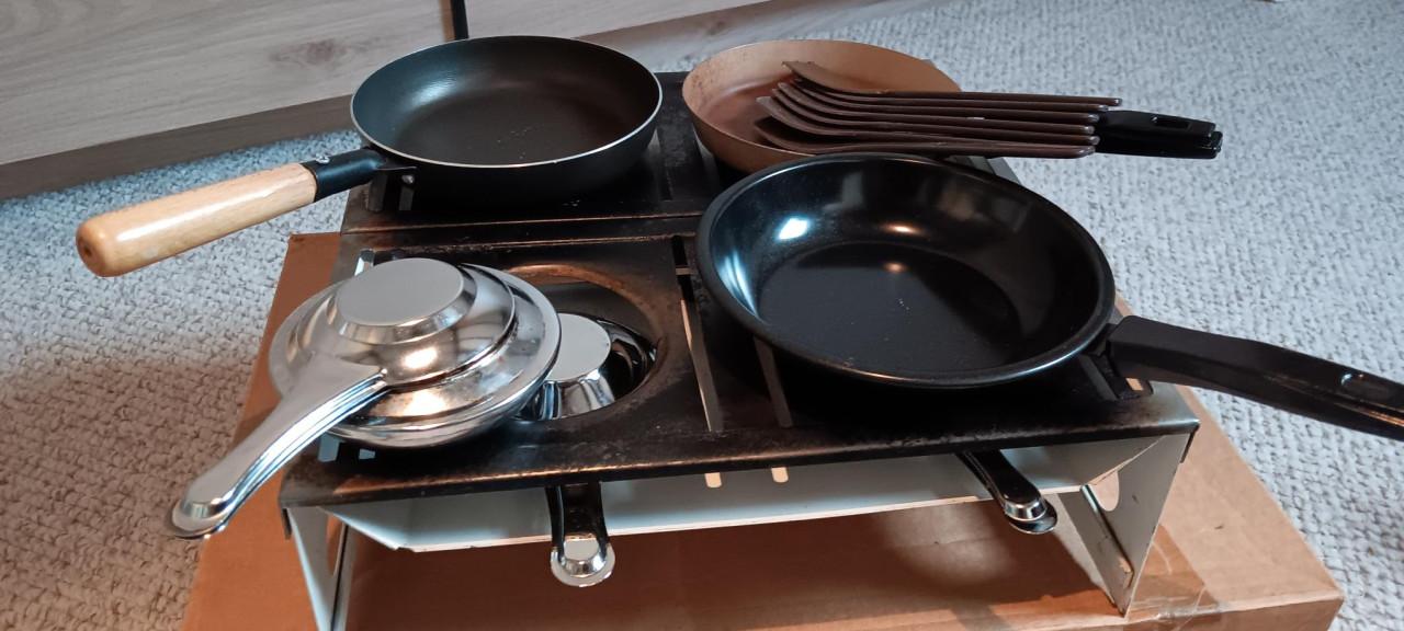4-Pits GOURMETSTEL Incl. 3 pitjes, 3 pannetjes en roerlepeltjes