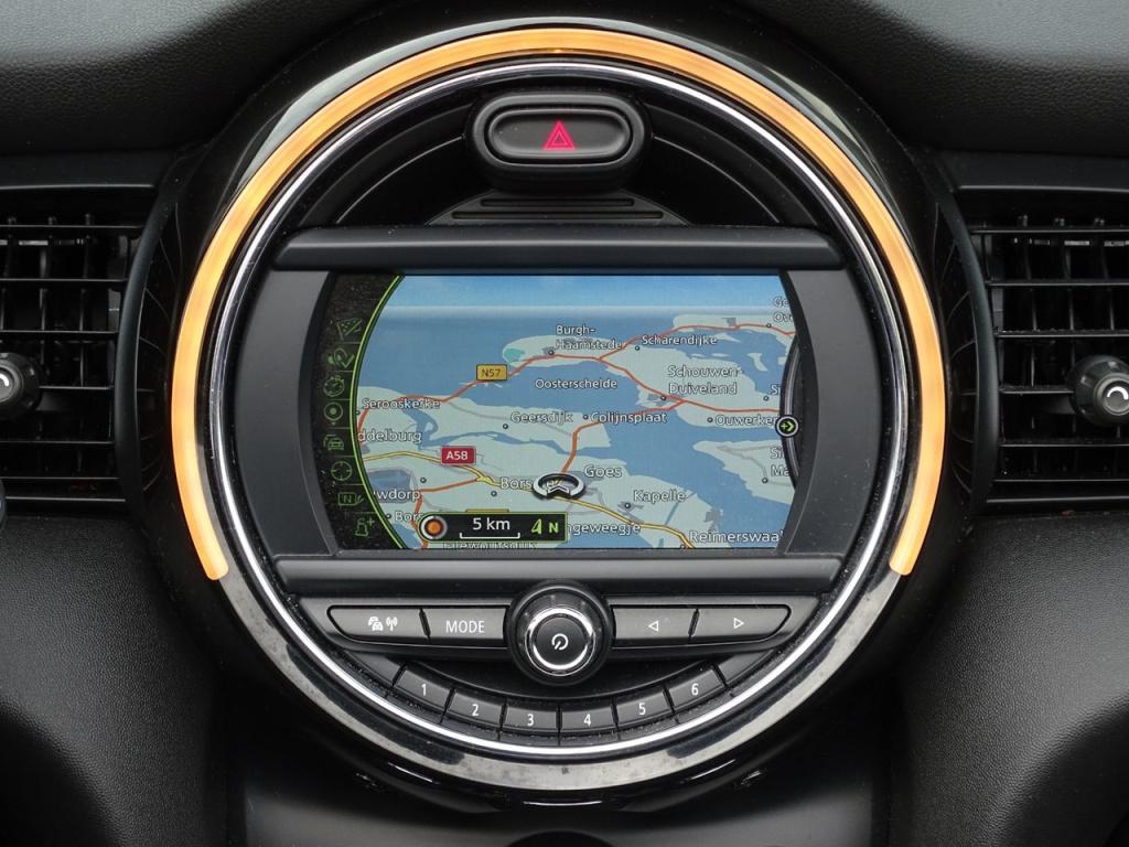 Mini Cooper Cabrio mini 1.5 pepper serious business