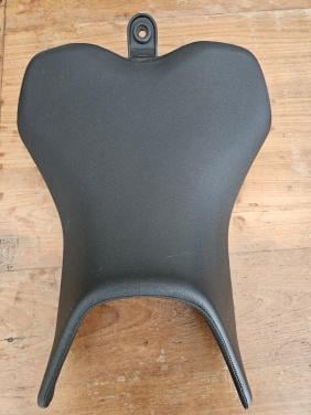 Origineel zadel voor Suzuki GSX 8S