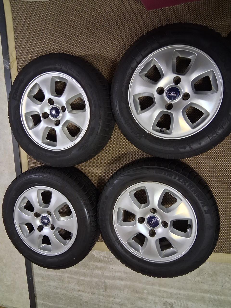 4 originele ford velgen met winterbanden