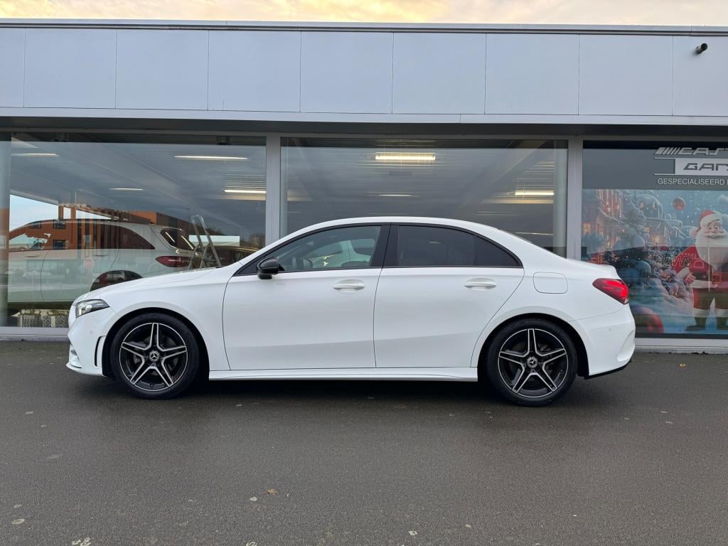 Mercedes-Benz A-Klasse 200 amg line night- pakket automaat , sfeer verlicht