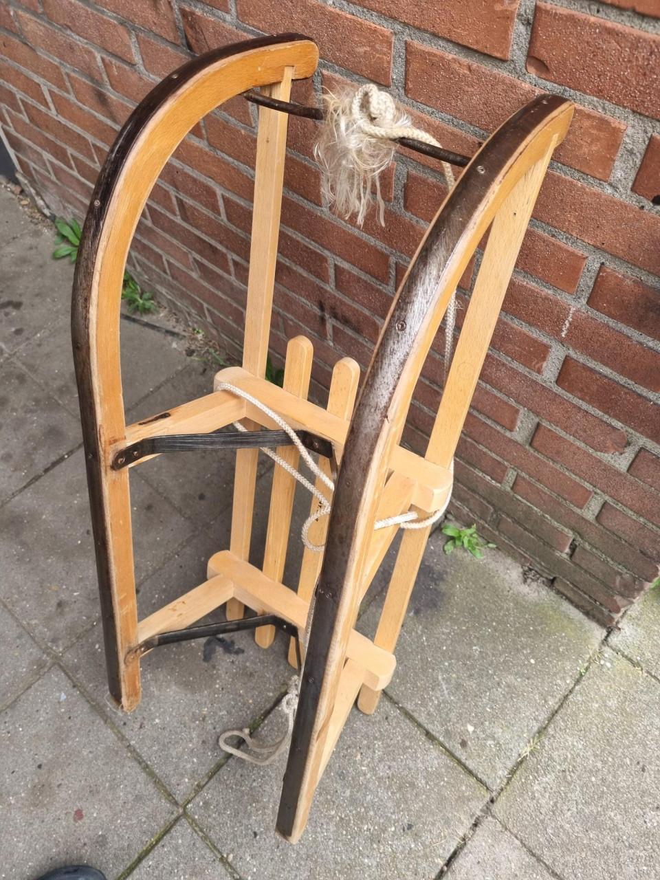 Mooie houten Slee stevige slee helemaal gaaf