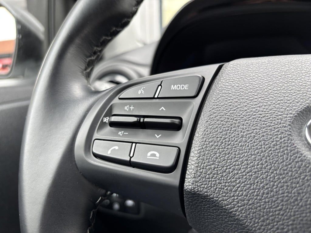 Hyundai I 10 1.0 comfort | apple carplay/android auto | two-tone lakkleur |