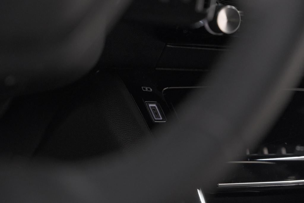 Peugeot 2008 puretech 100 allure | camera | navigatie | parkeersensoren | a