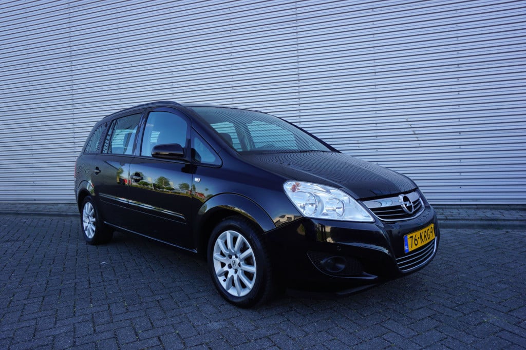 Opel Zafira 1.6 temptation - 7persoons - airco / navi / cruise / elektr. ra