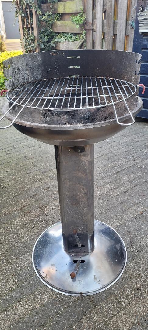 BBQ houtskool in RVS