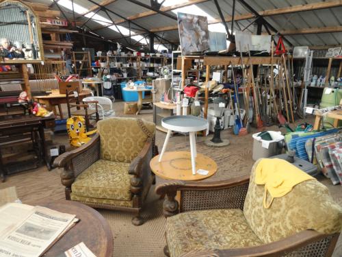 Rommelmarkt / schuurverkoop