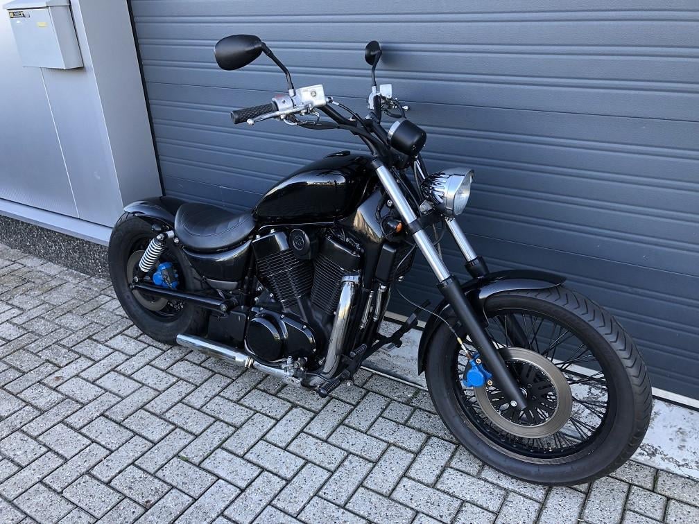 Custombuild Suzuki VS1400, monozit, sidemount, forwardcontr, zo mee €1995,-