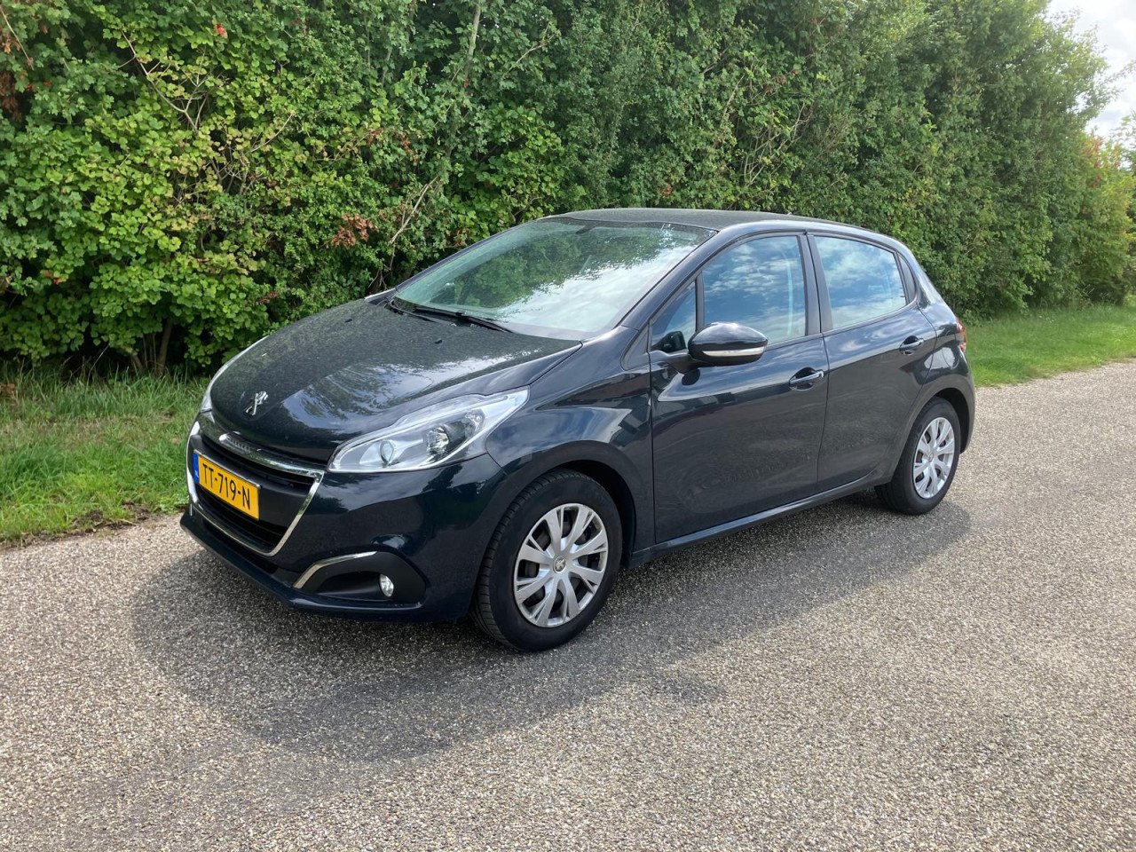 Peugeot 208 1.2