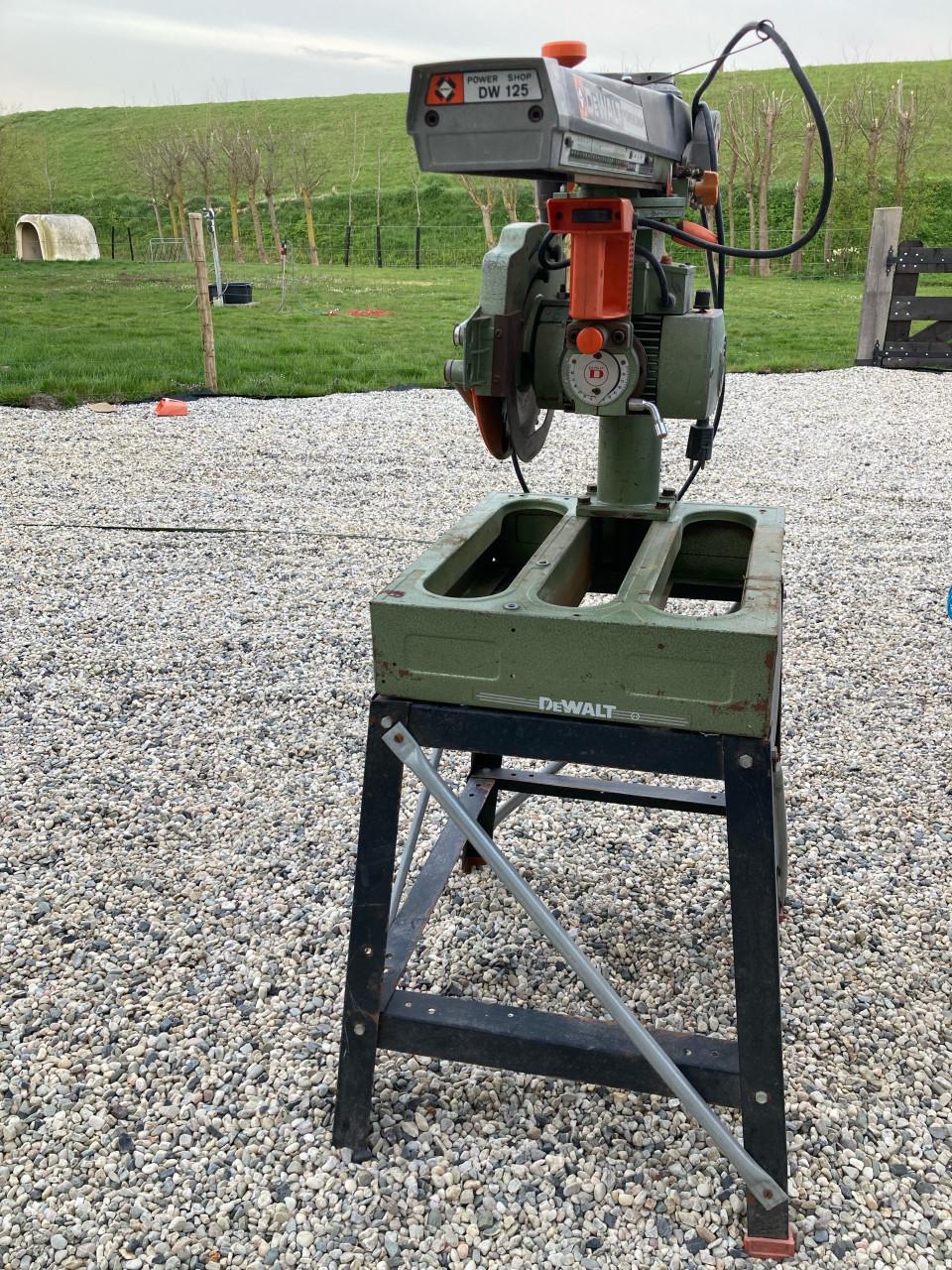 DeWalt DW 125 PowerShop Radiaalzaag 230v