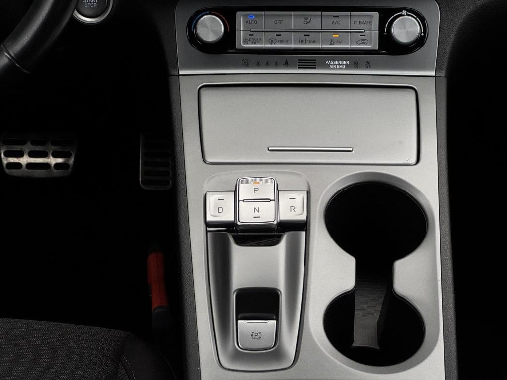 Hyundai Kona ev comfort 64 kwh soh 95% 3-fase lader