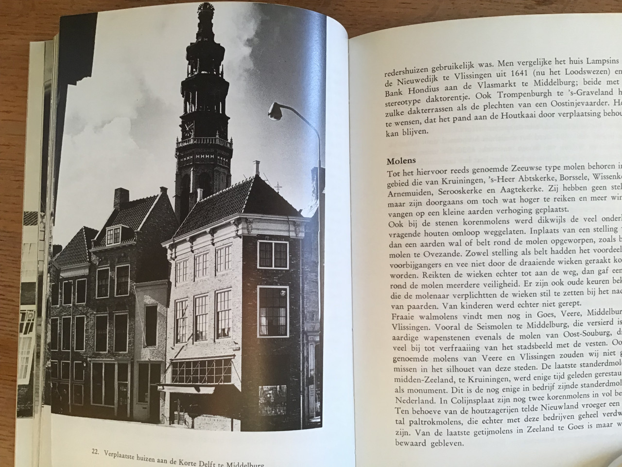 Langs Zeeuwse monumenten - 1971 - veel foto’s - boek