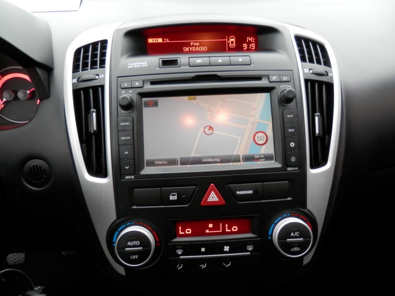 Auto Garant Biedt Aan: KIA Cee D 1.4 Navigator Plus Pack