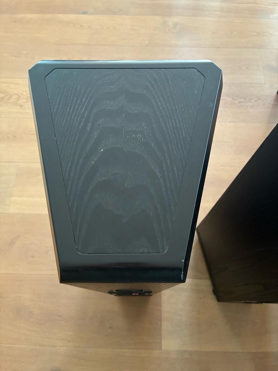 Tannoy Definition D500 speakers Black Ash met grilles