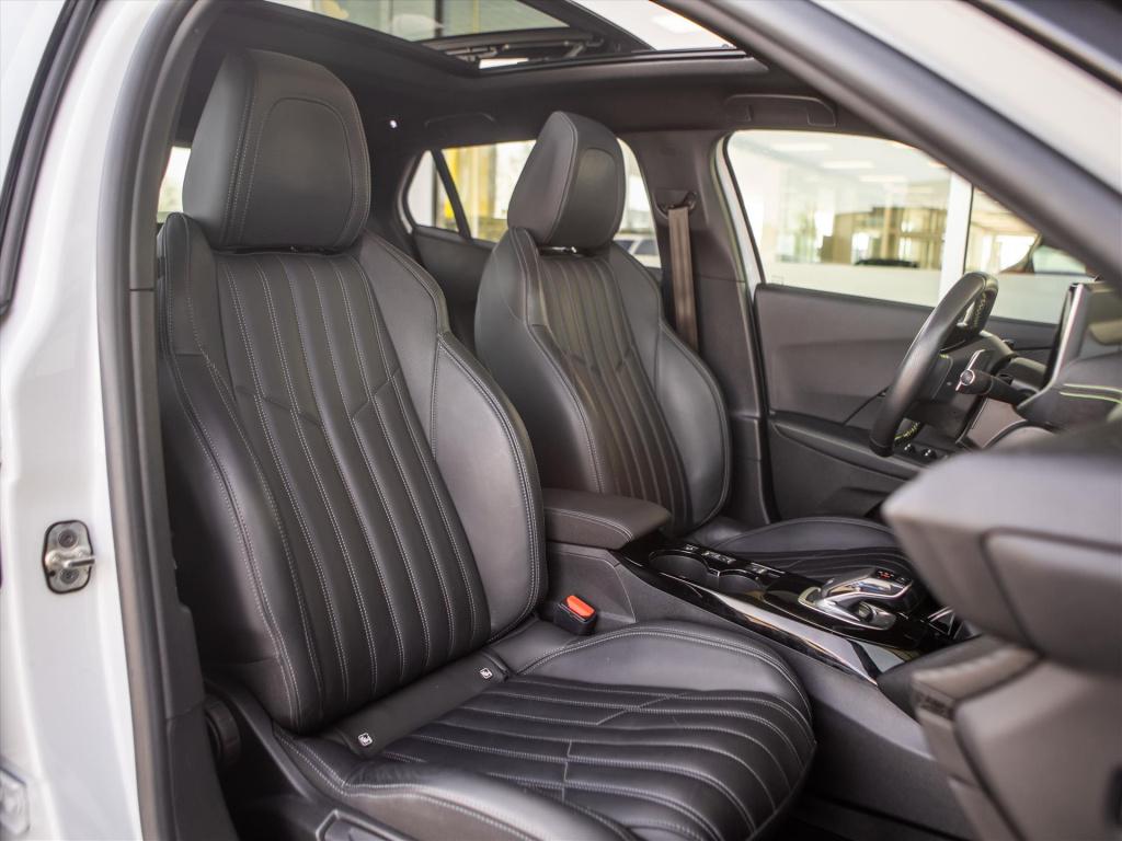 Peugeot 2008 1.2 puretech 130pk gt automaat | panoramadak | leder | elek. s